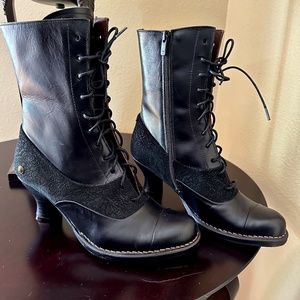 Neosens Victorian Ankle Boots Size 37 - NWOT